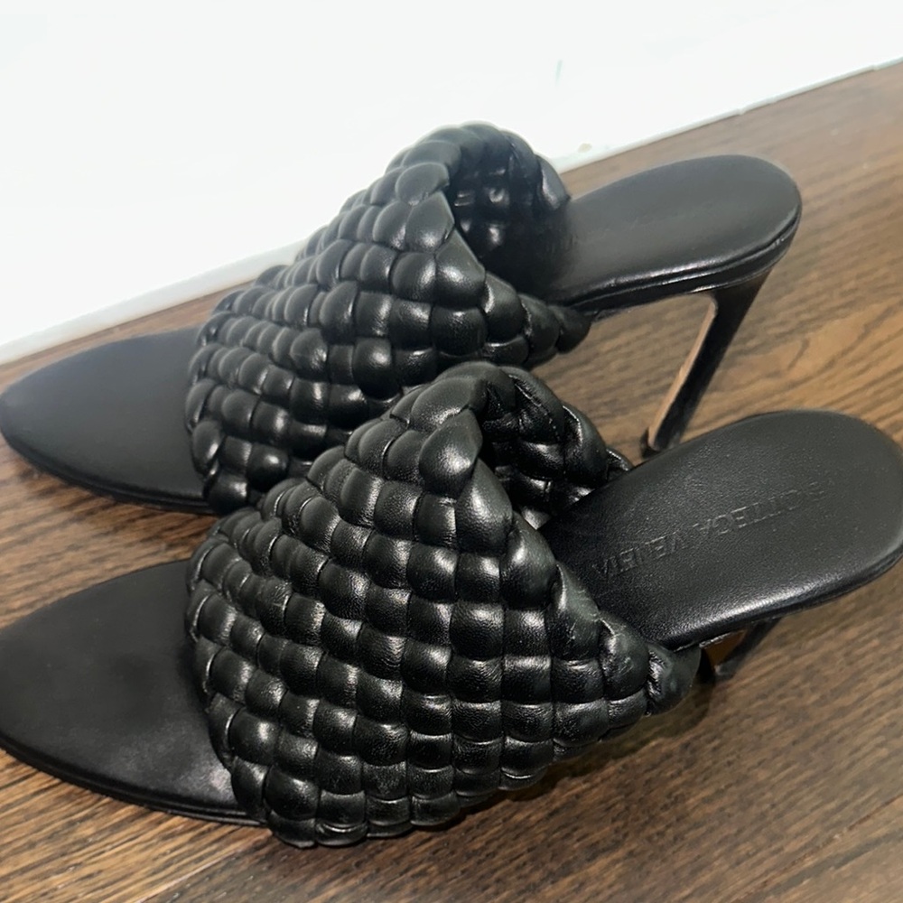 Bottega Veneta Black Intrecciato Heels